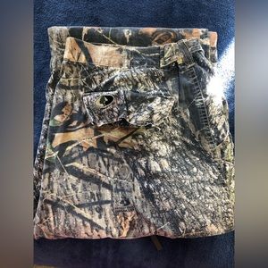 Men’s Camouflage Mossy Oak Pants size Large